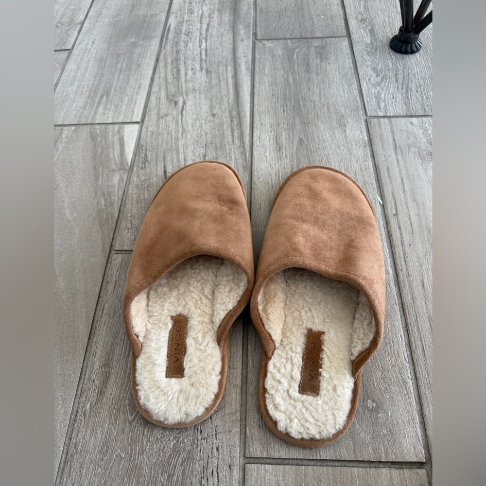 Vince Men’s Scuff Slipper